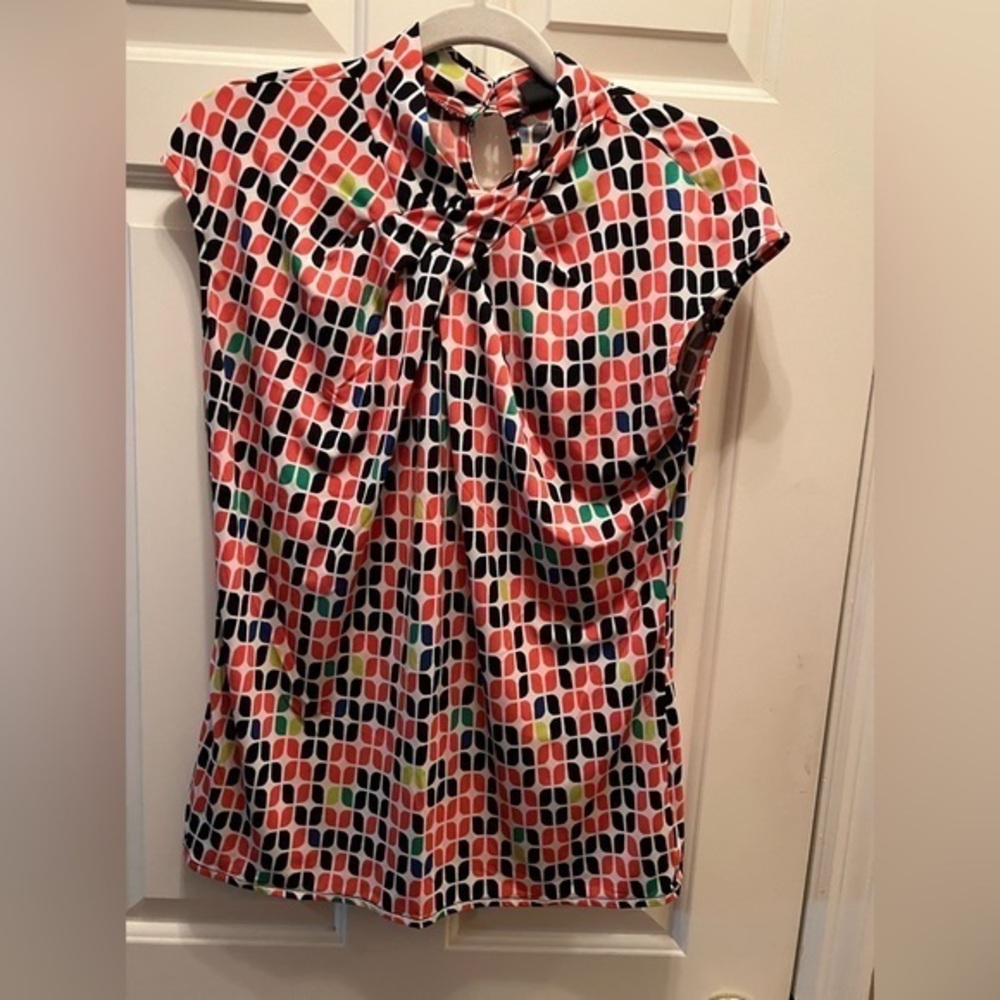 Worthington sleeveless shirt top, Medium